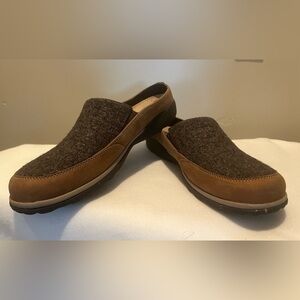 Chaco Quinn Java Nubuck Leather and Wool Slip-on Mule